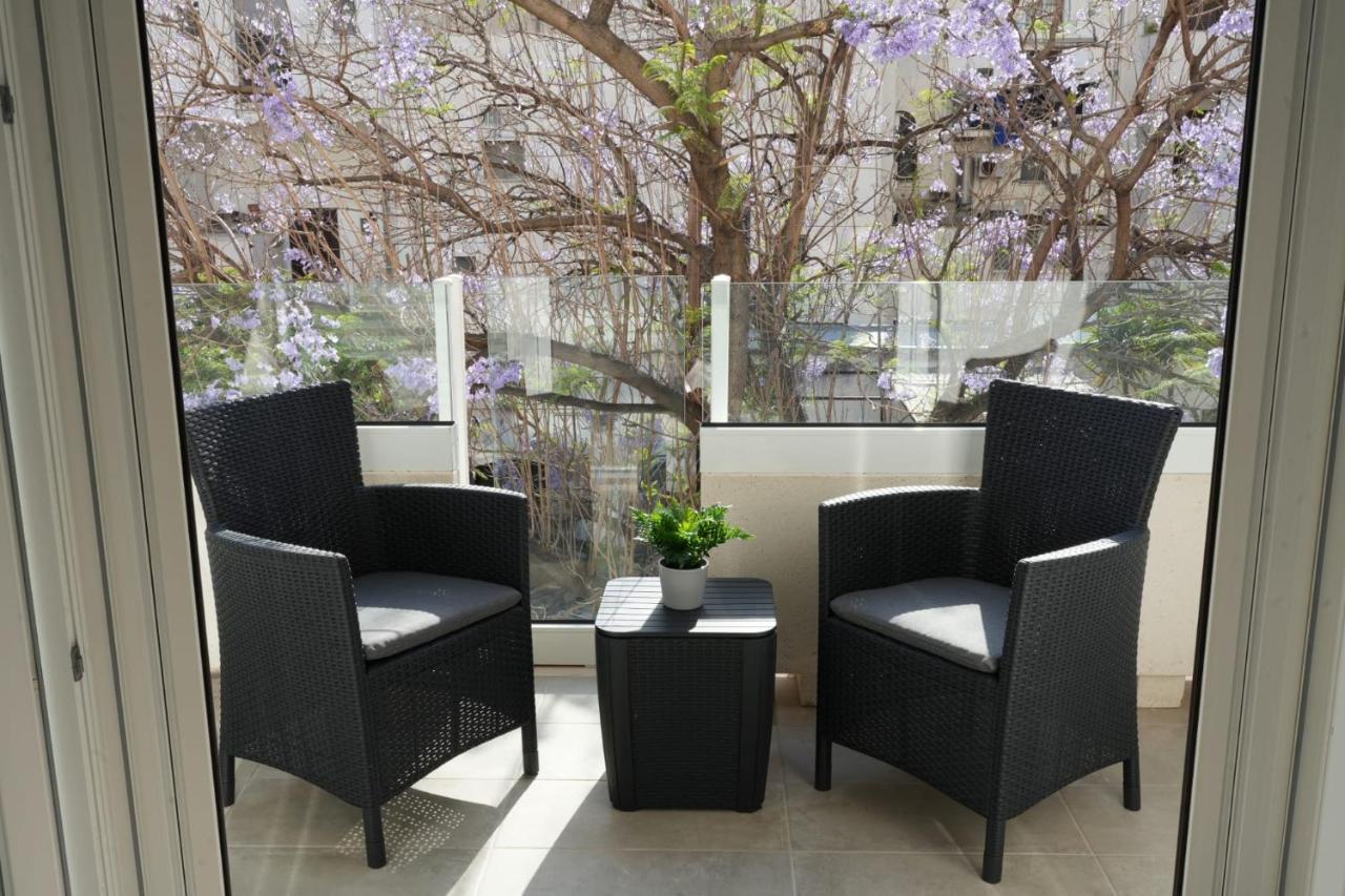 Homega - City Center New Apartment Bari Luaran gambar
