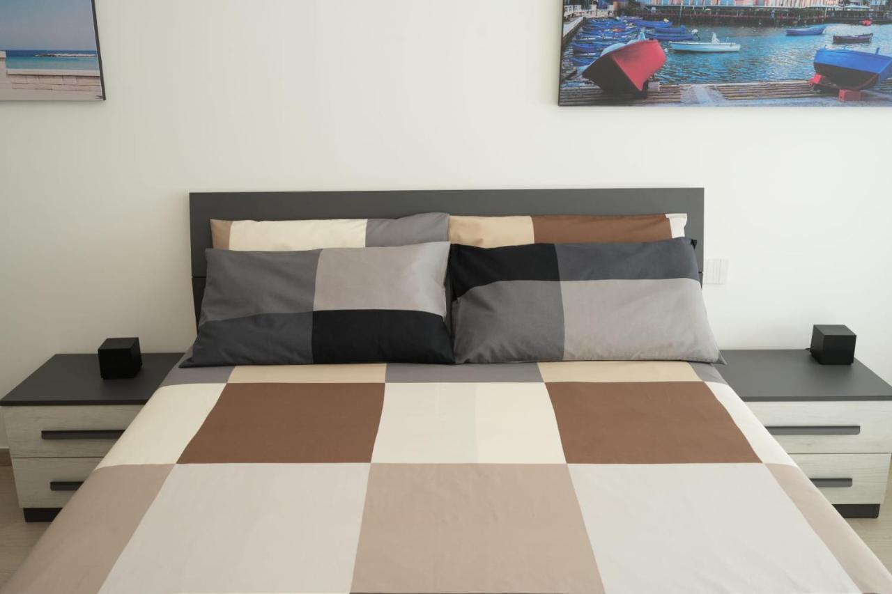 Homega - City Center New Apartment Bari Luaran gambar